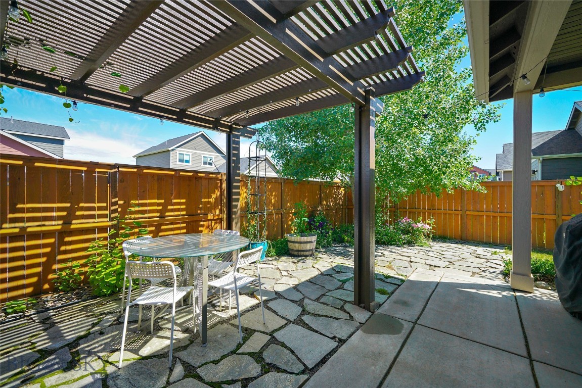 144 Valleyfire Lane Property Photo 4