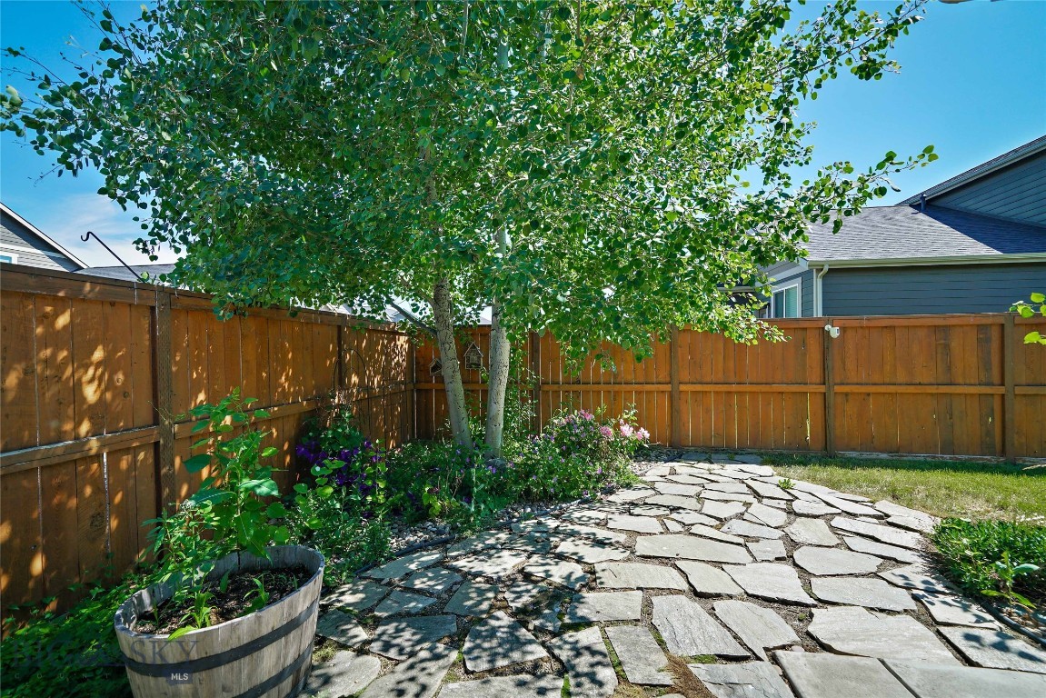 144 Valleyfire Lane Property Photo 30
