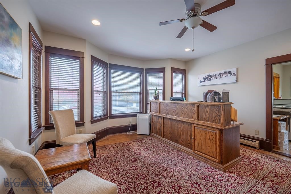 101 N E Property Photo 16
