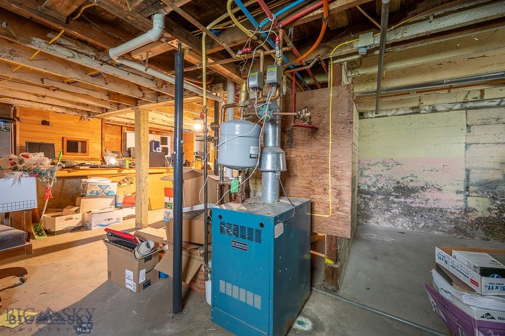 101 N E Property Photo 35