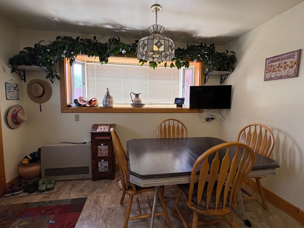 1136 E Glendale Street Property Photo 16