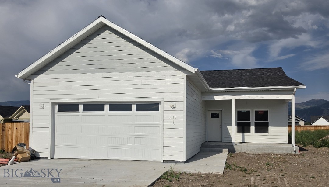 1116 Falcon Ridge Boulevard Property Photo 1