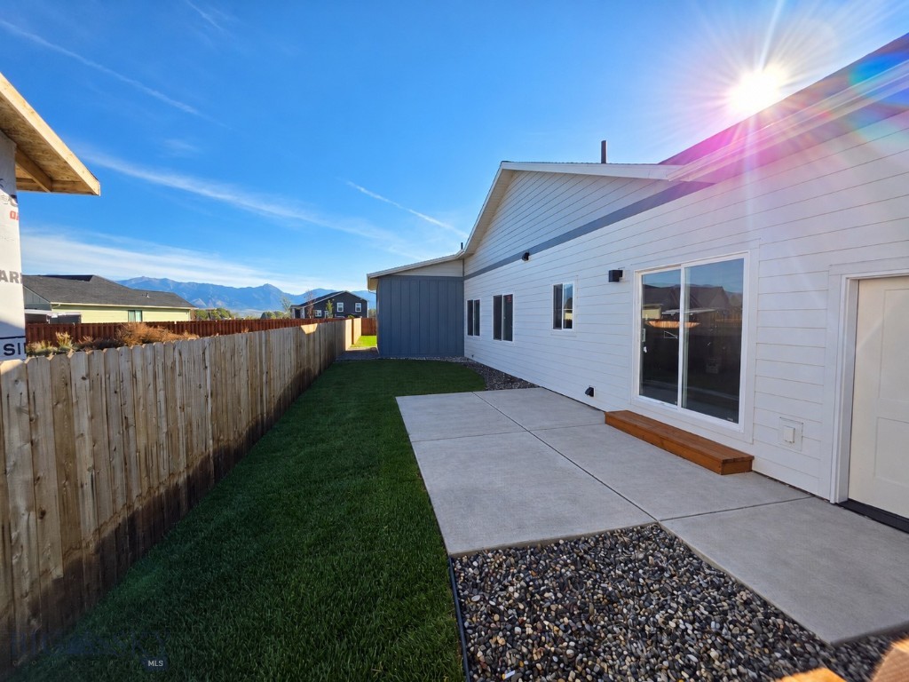 1116 Falcon Ridge Boulevard Property Photo 8
