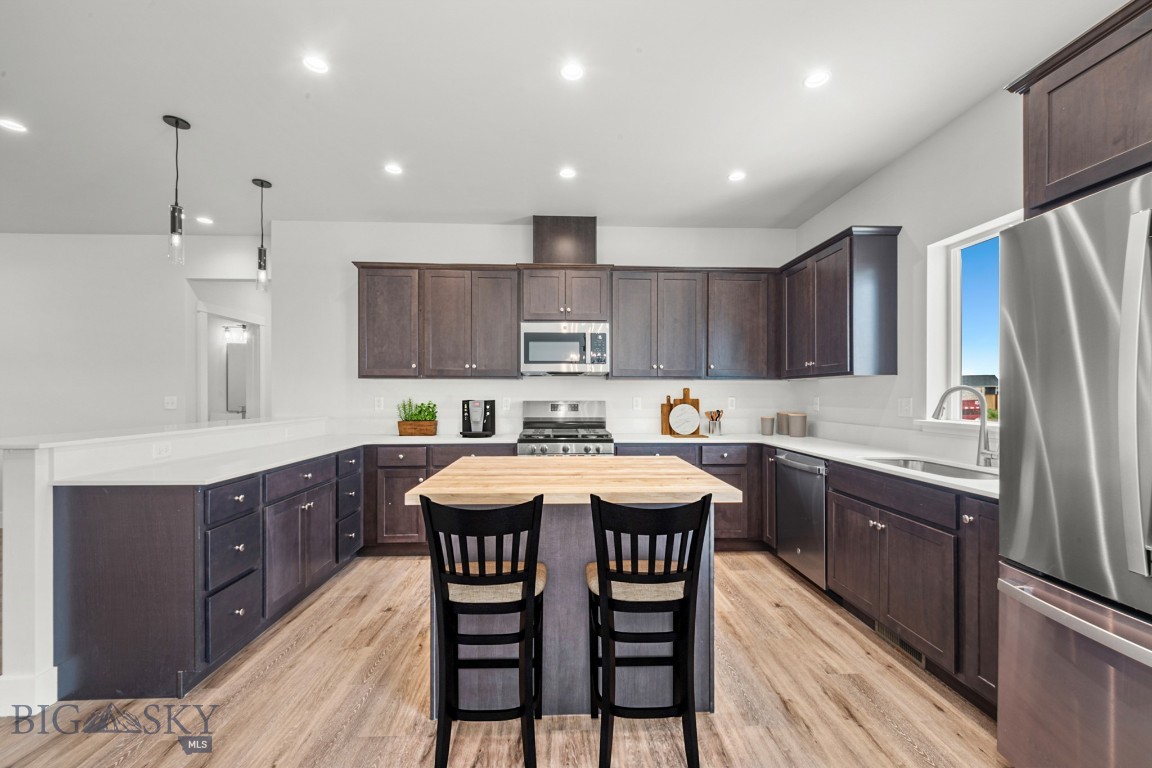1116 Falcon Ridge Boulevard Property Photo 13