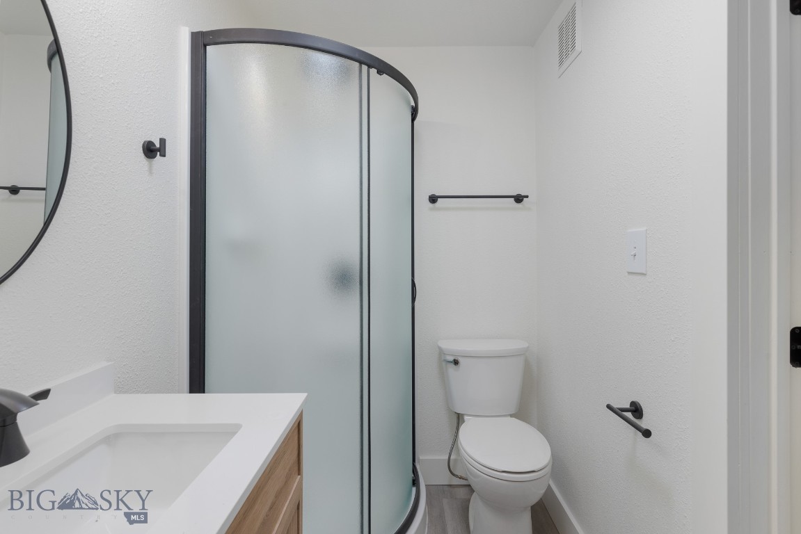 925 W Woolman Property Photo 11