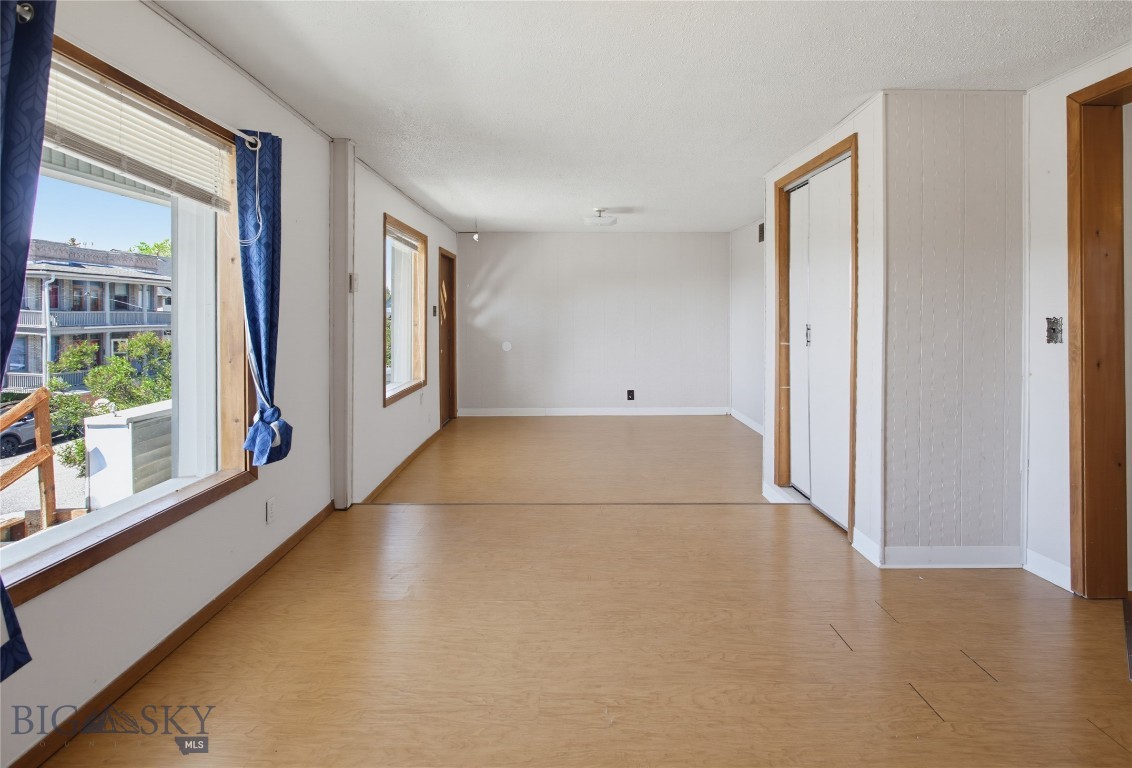 925 W Woolman Property Photo 15