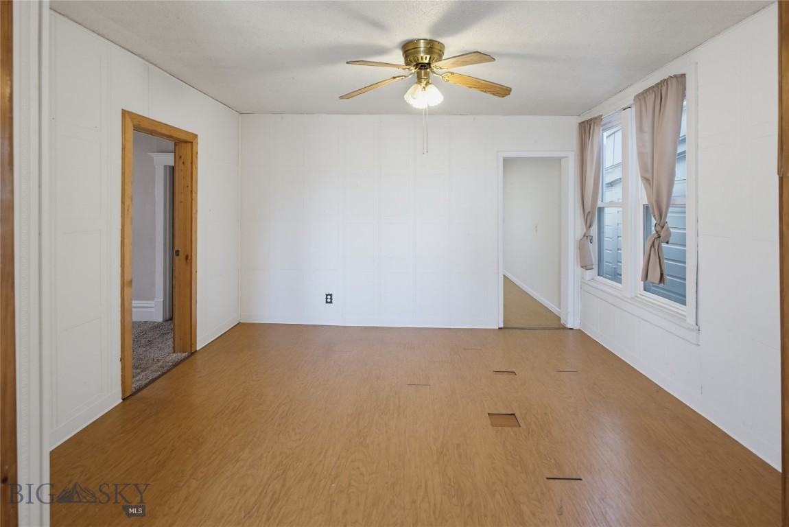 925 W Woolman Property Photo 19