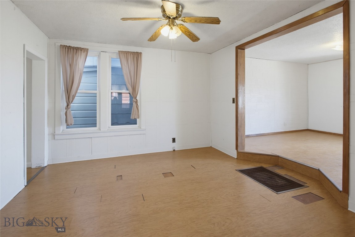 925 W Woolman Property Photo 21