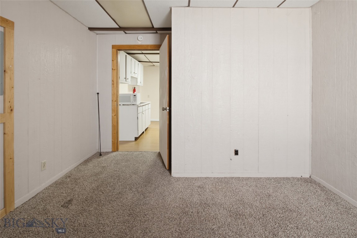 925 W Woolman Property Photo 28