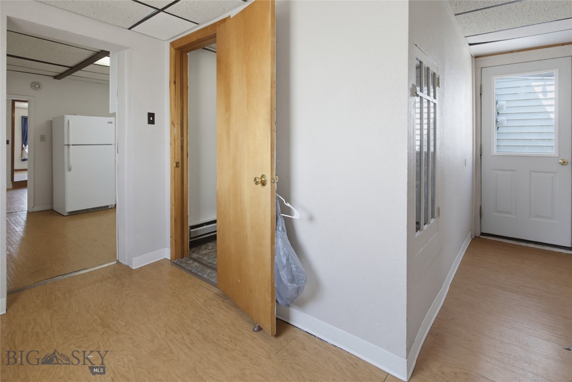 925 W Woolman Property Photo 31