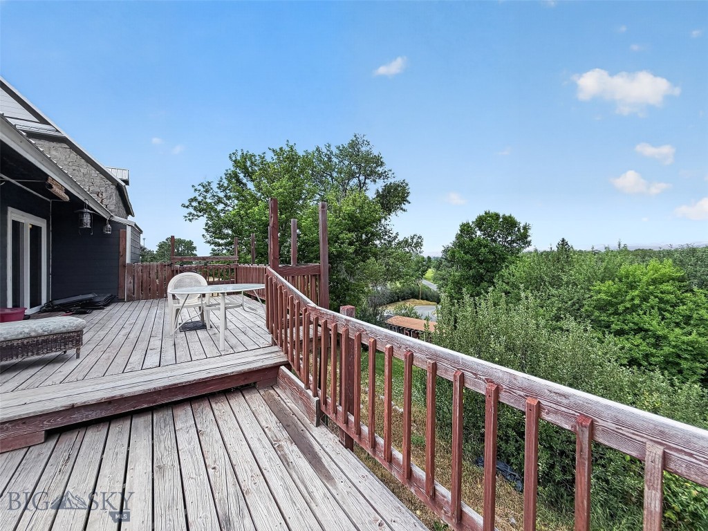 105 W Yellowstone Avenue Property Photo 17