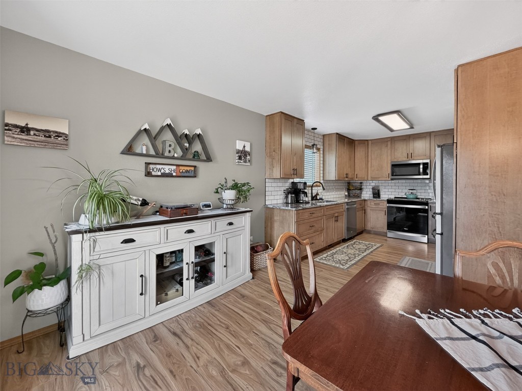 700 Mayfair Property Photo 11