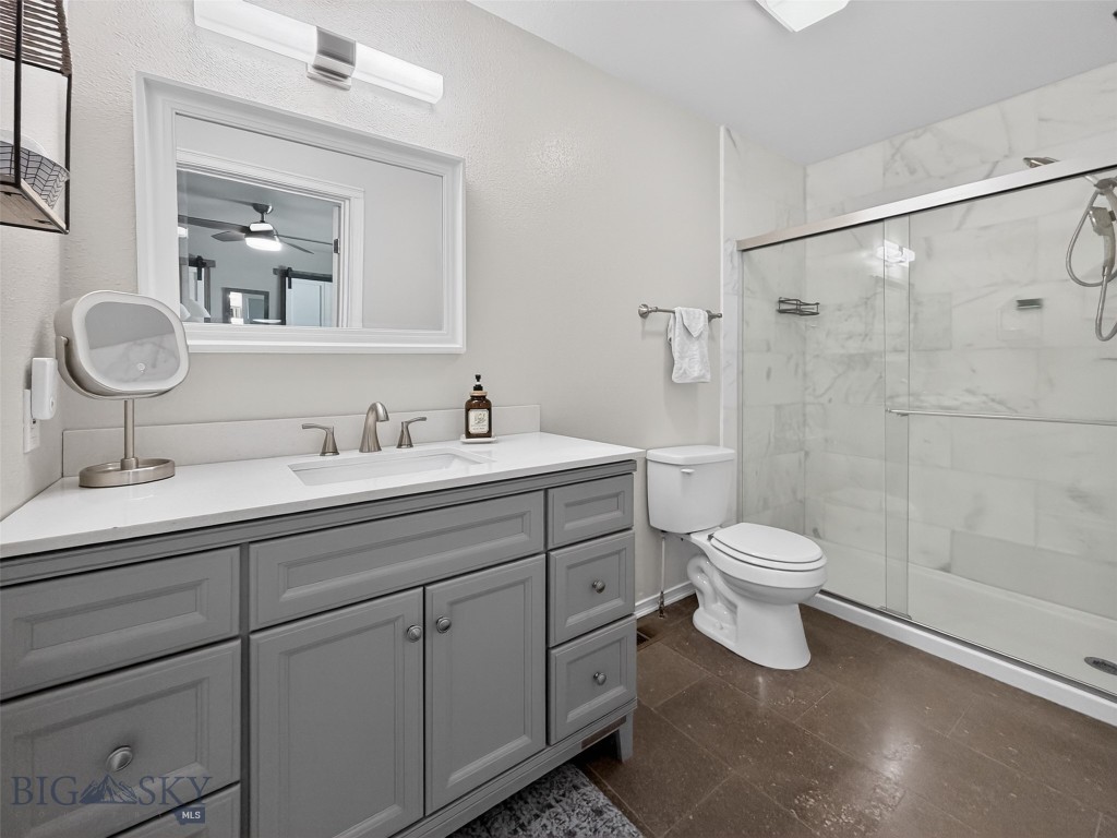 700 Mayfair Property Photo 17