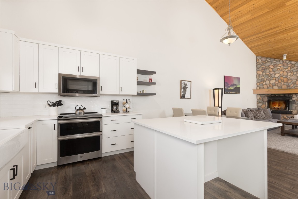 304 Firelight Property Photo 10