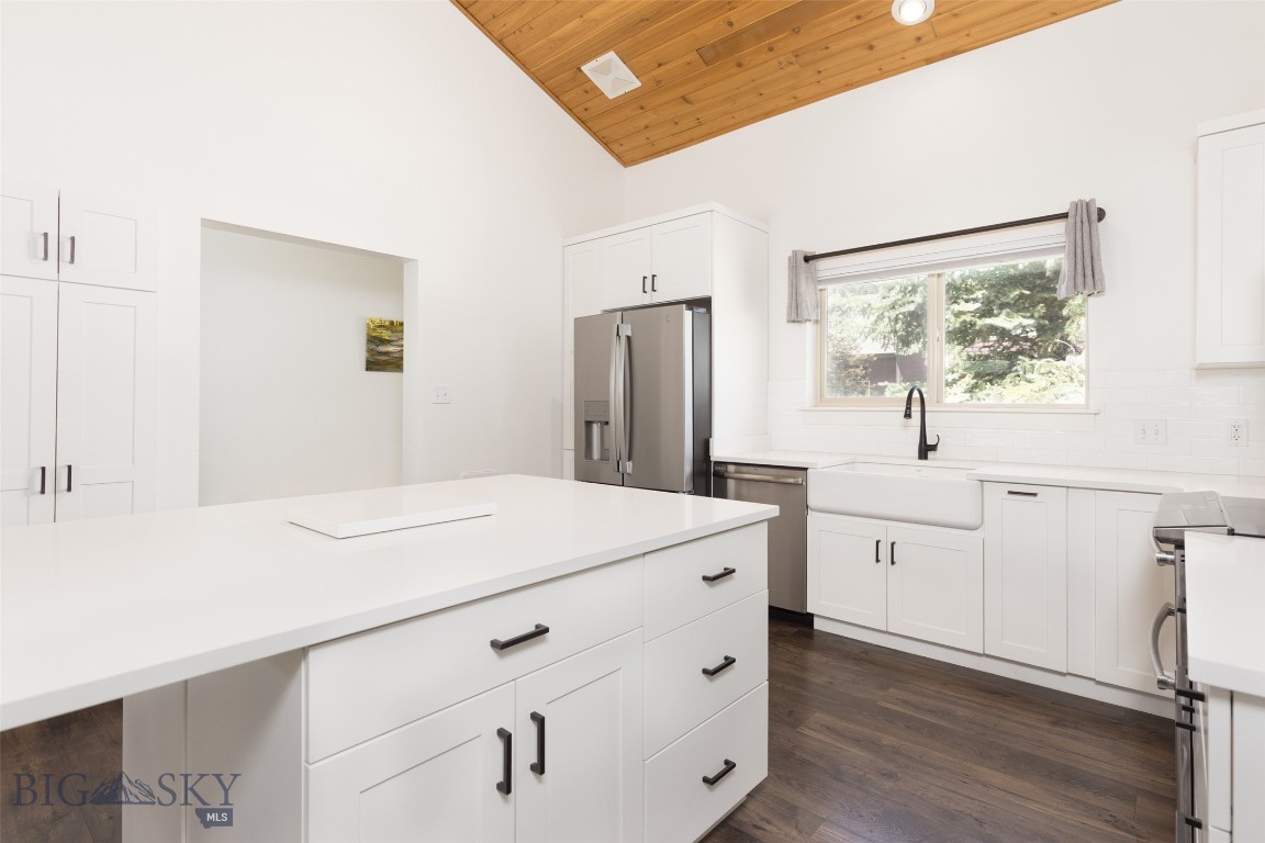 304 Firelight Property Photo 13