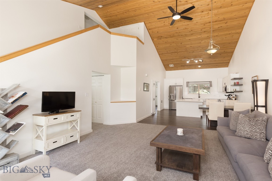 304 Firelight Property Photo 16