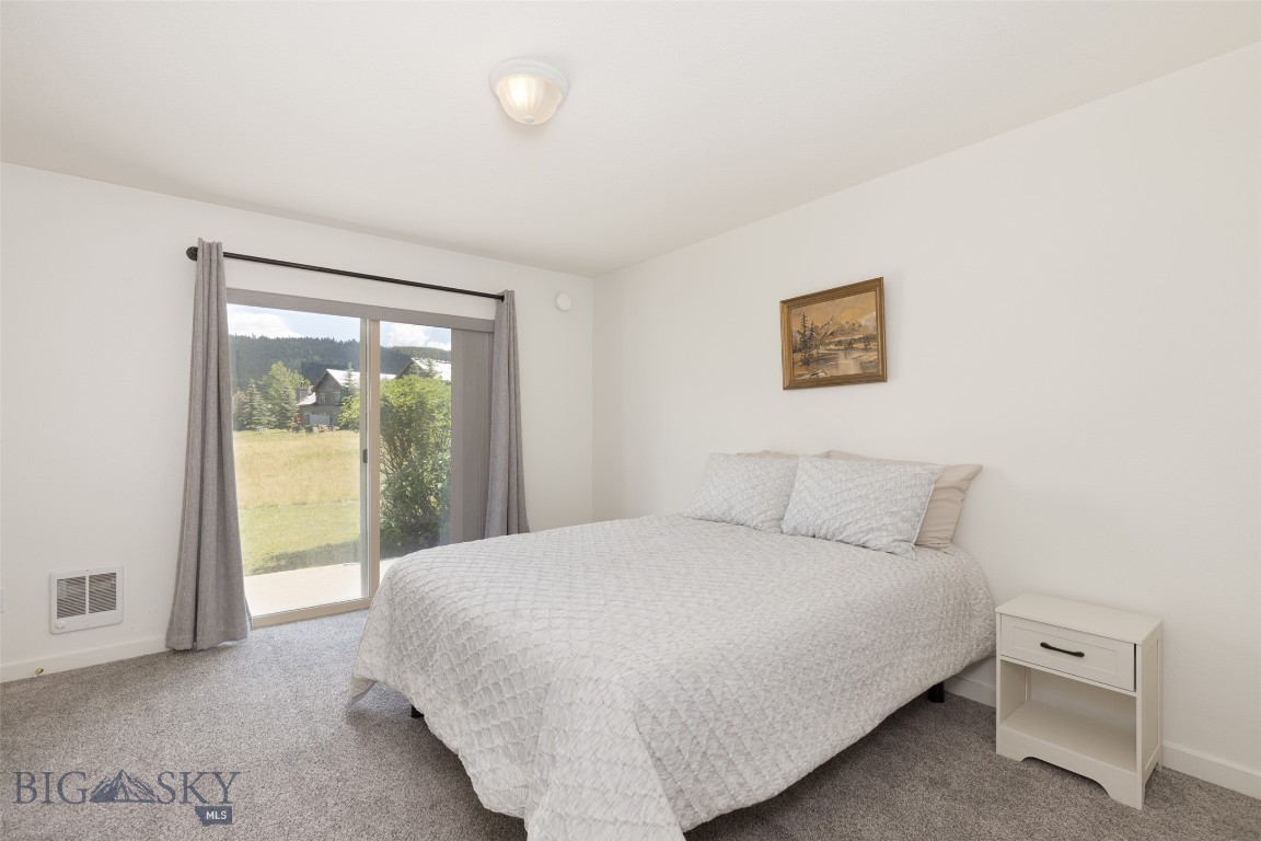 304 Firelight Property Photo 19