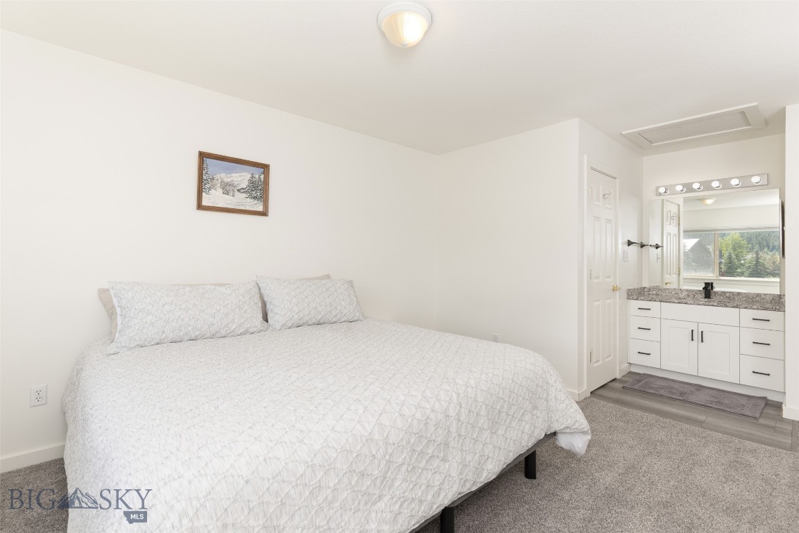 304 Firelight Property Photo 25