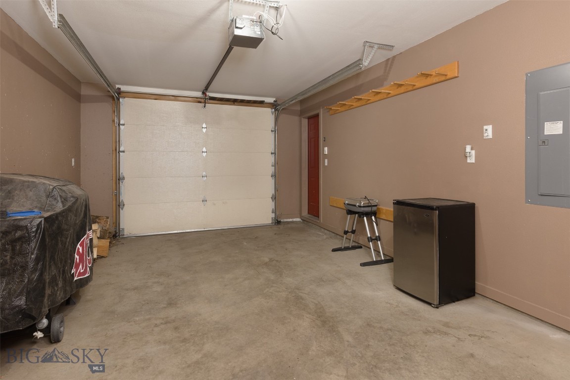 304 Firelight Property Photo 38