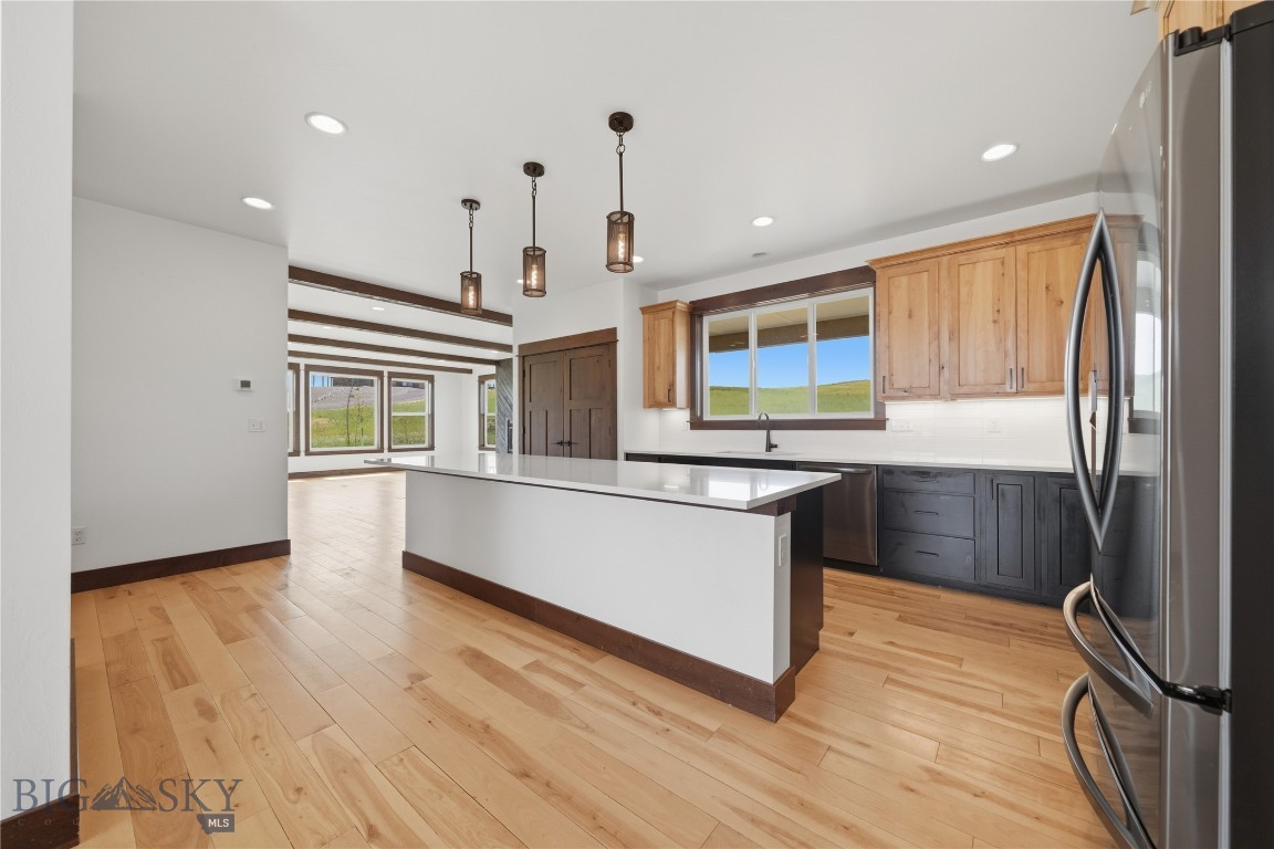 2 Paddlefish Court Property Photo 5