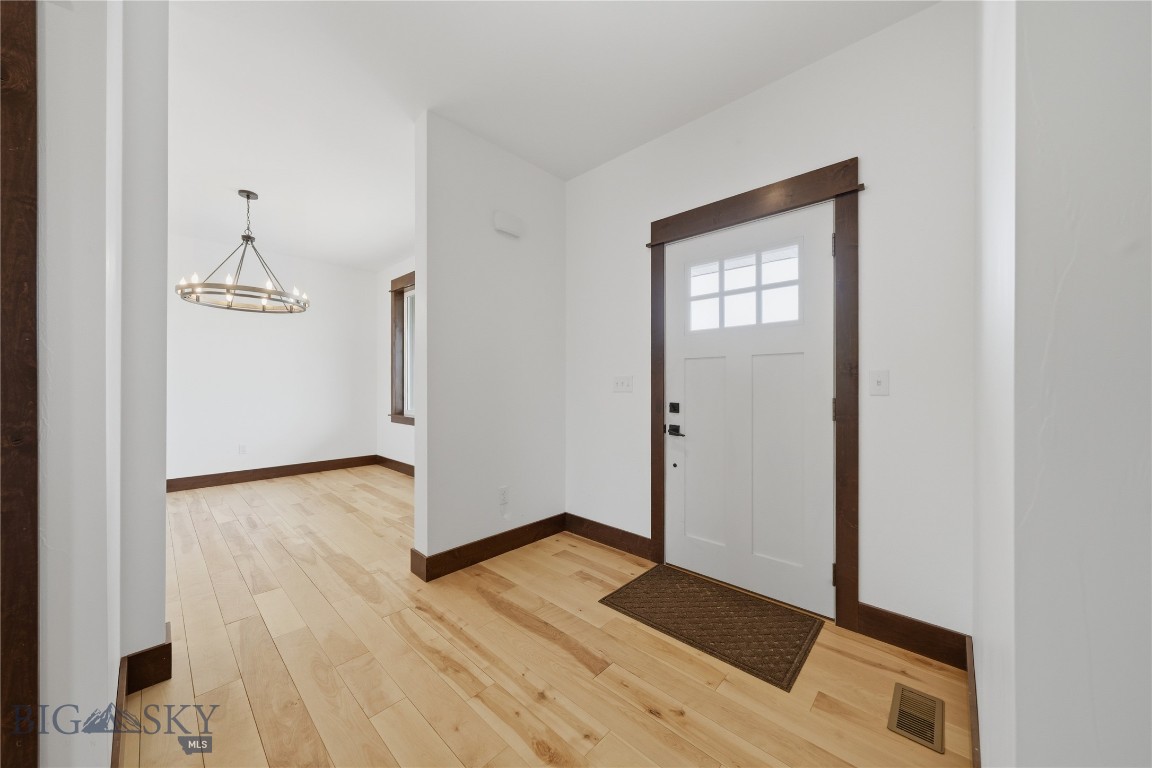 2 Paddlefish Court Property Photo 9