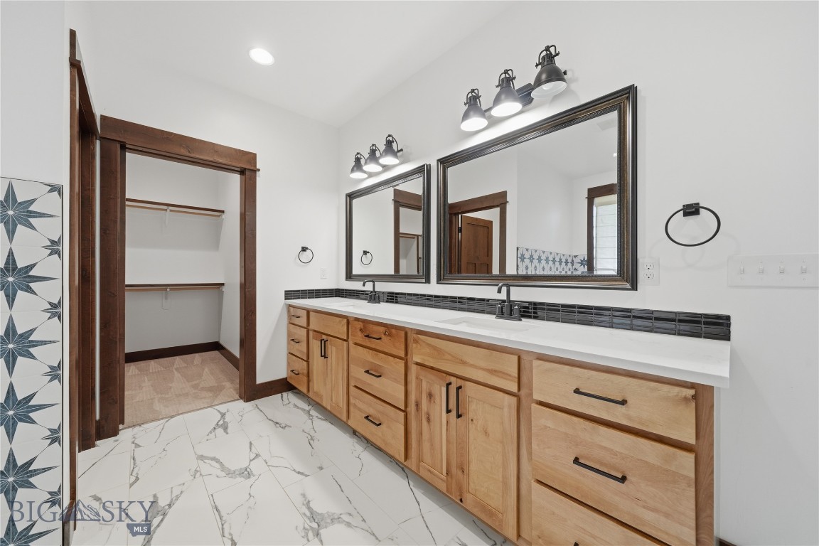 2 Paddlefish Court Property Photo 19