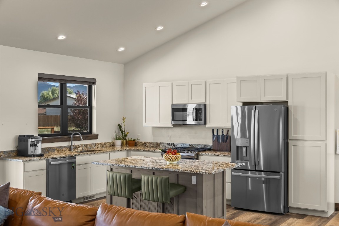 817 Madison Avenue Property Photo 16