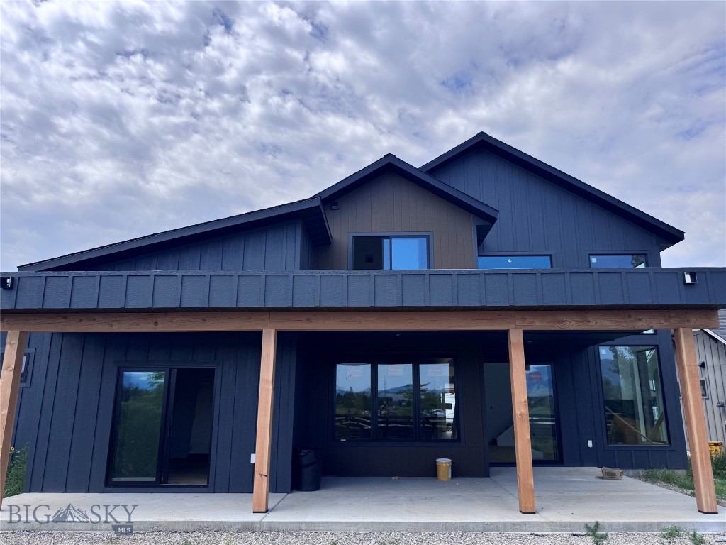 1592 Ryun Sun Way Property Photo 1