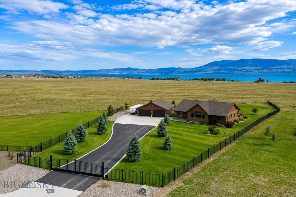 10 Mountainair Lane Property Photo 2
