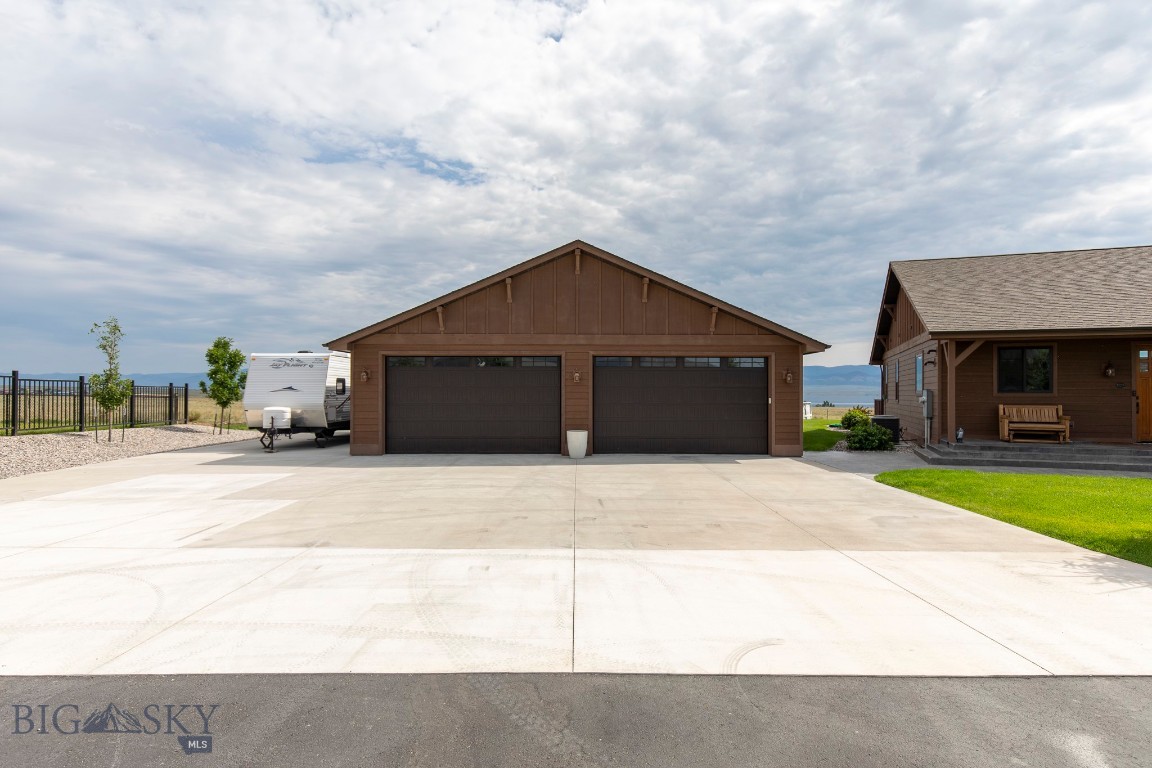 10 Mountainair Lane Property Photo 6