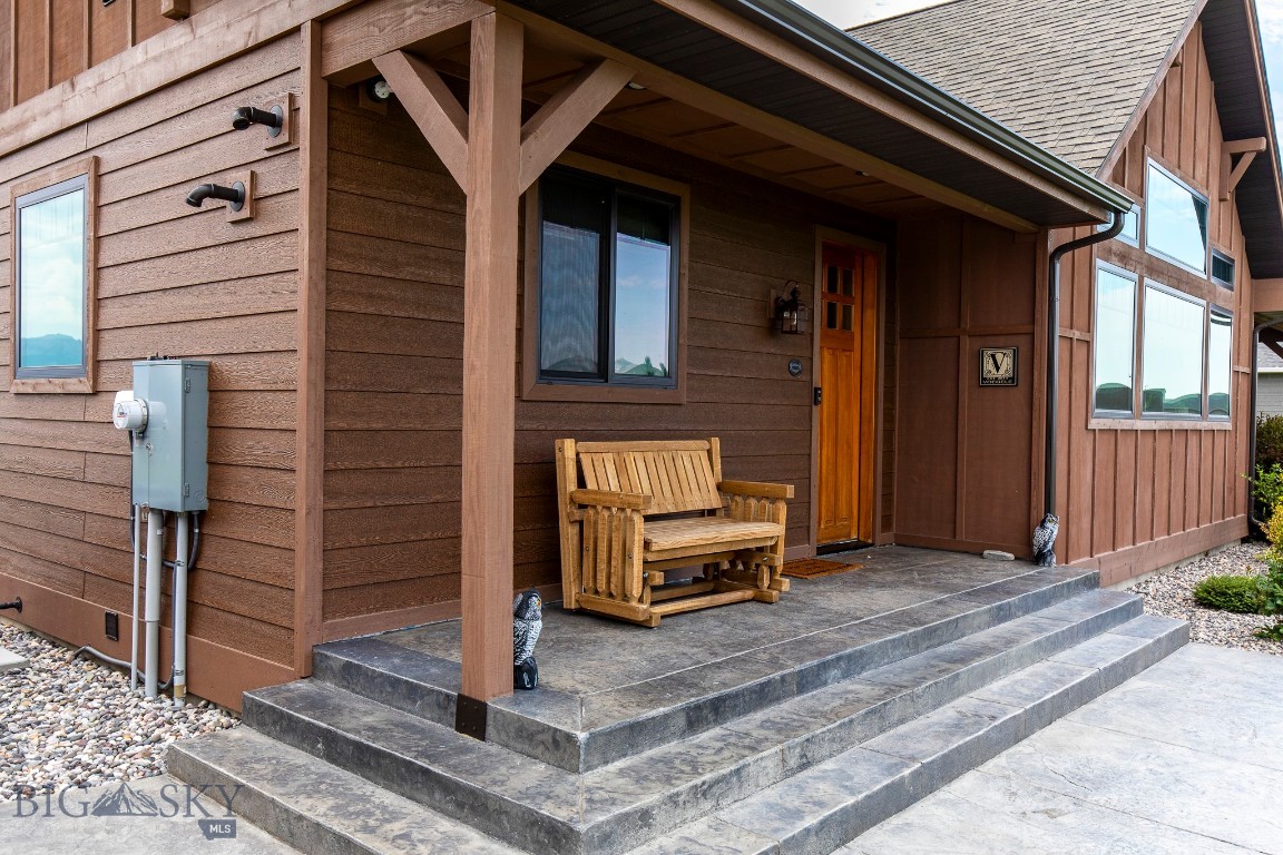 10 Mountainair Lane Property Photo 8