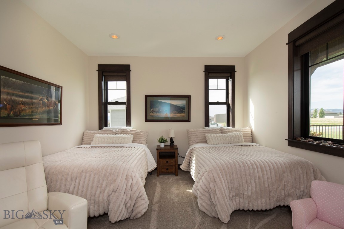 10 Mountainair Lane Property Photo 34