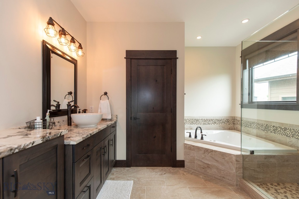10 Mountainair Lane Property Photo 39