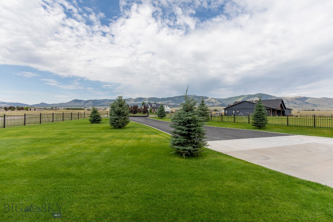 10 Mountainair Lane Property Photo 55