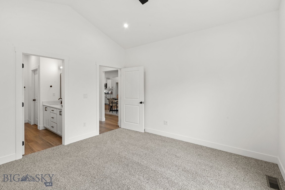 709 Spaniel Lane Property Photo 9