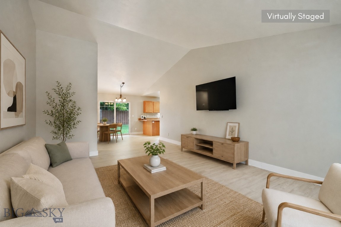 2720 Daisy Drive Property Photo 2