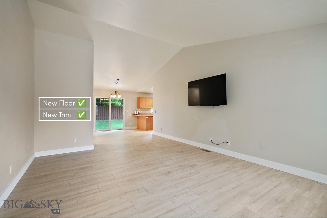 2720 Daisy Drive Property Photo 3