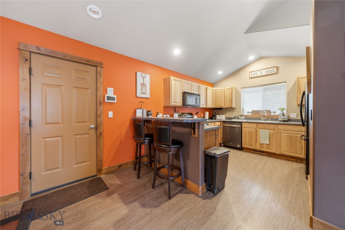 1283 N River Rock Drive Property Photo 4