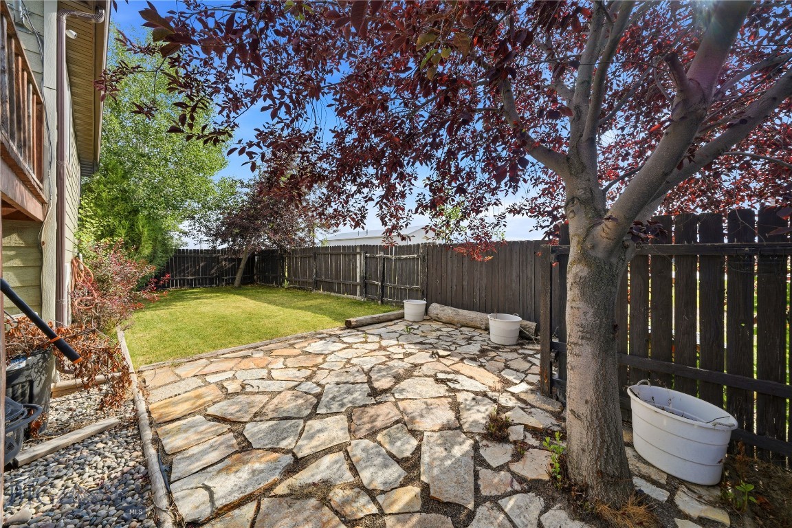 1283 N River Rock Drive Property Photo 31