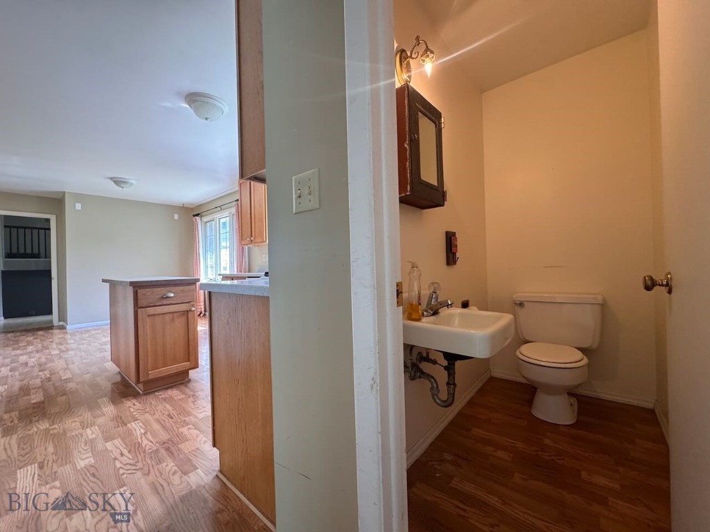 111 Circle Property Photo 3