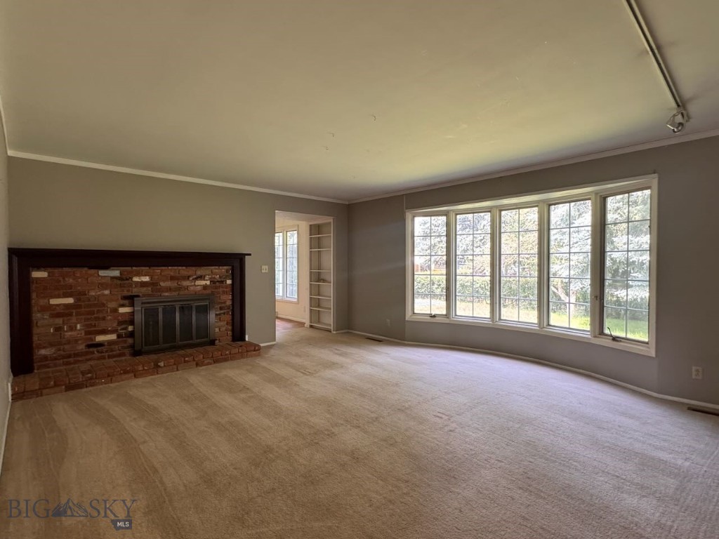 111 Circle Property Photo 8