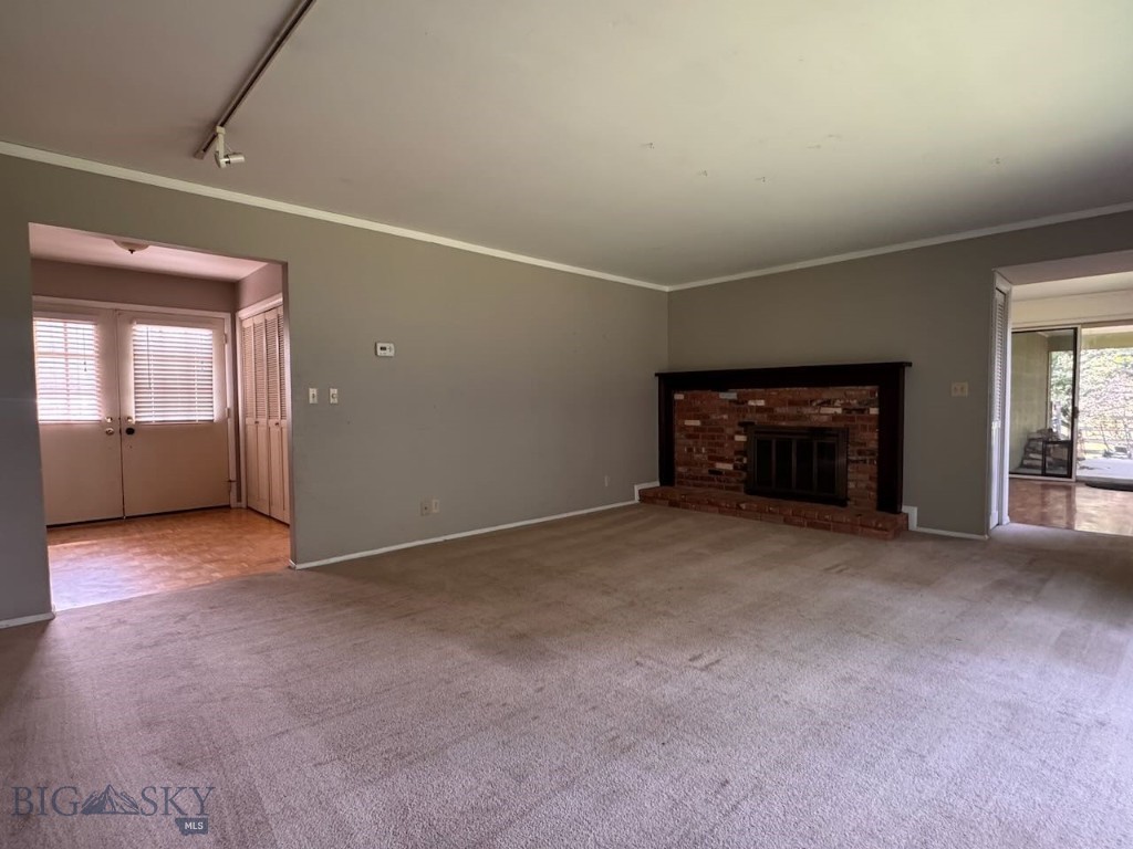111 Circle Property Photo 9