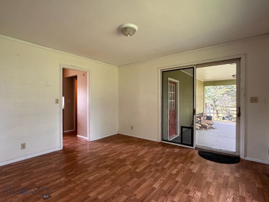 111 Circle Property Photo 10