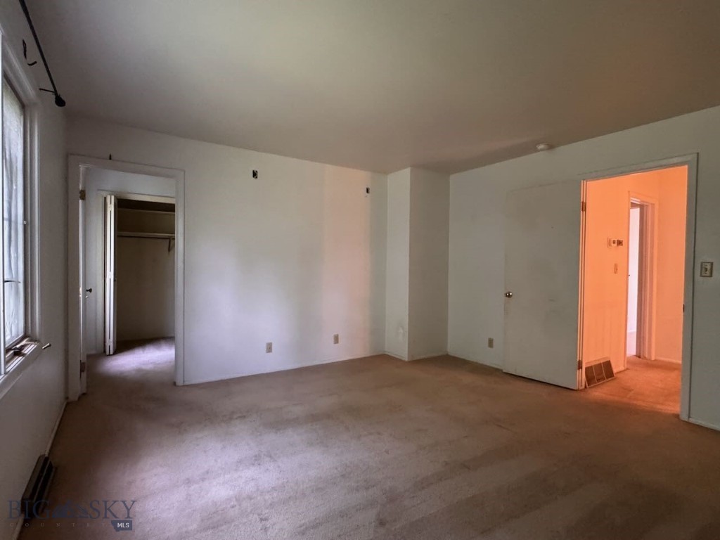 111 Circle Property Photo 17
