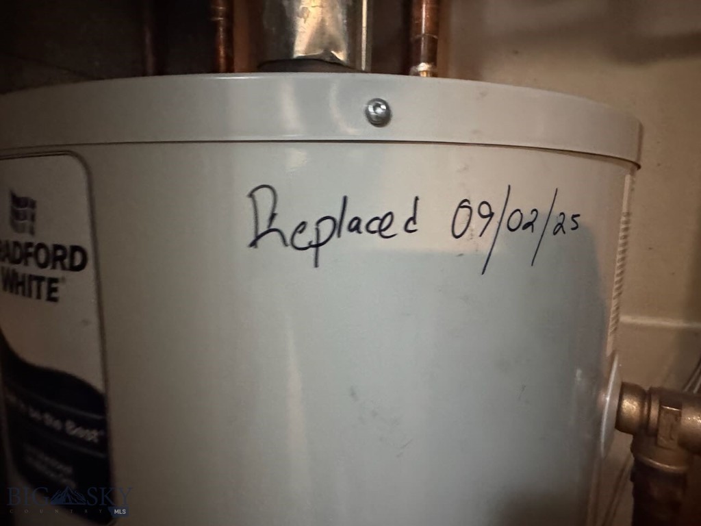 111 Circle Property Photo 32