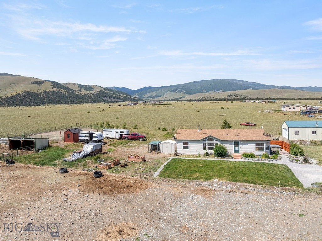 123 Weasel Creek Property Photo 1