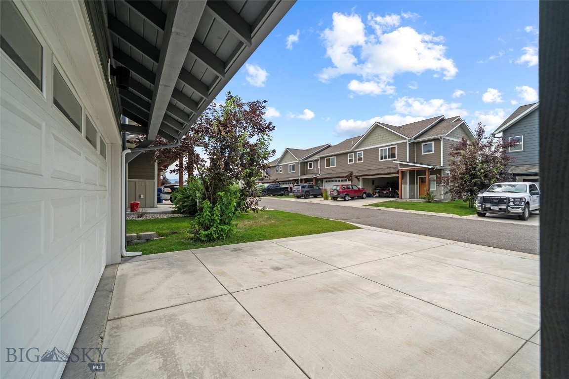 4830 Flanders Way C Property Photo 15