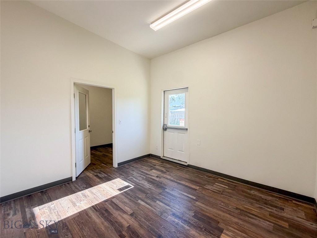 2104 Industrial Drive B Property Photo 9