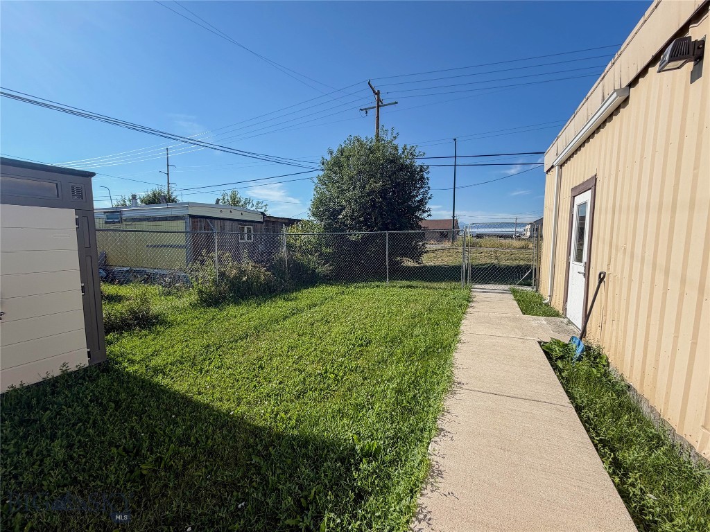 2104 Industrial Drive B Property Photo 11