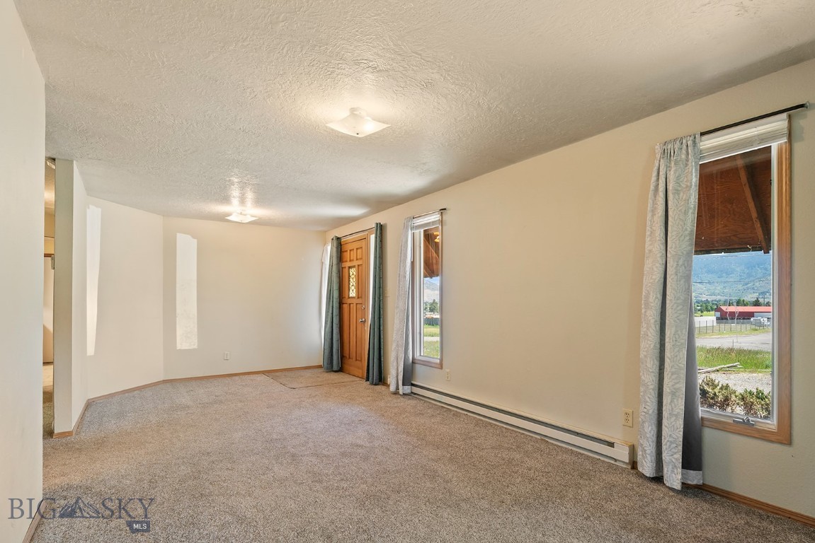 390 Holmes Avenue Property Photo 4